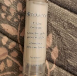 Lip line Corrector by Senegence